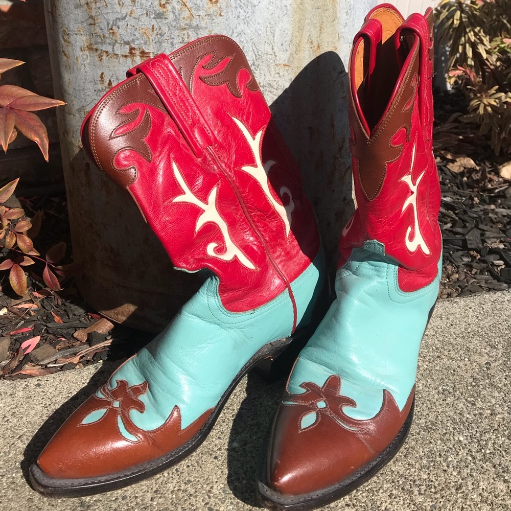 Lucchese N4513 Robins Egg Blue / Tristan Red Boots